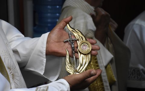 La escultura donde se encuentran las reliquias de San Juan Pablo II.
