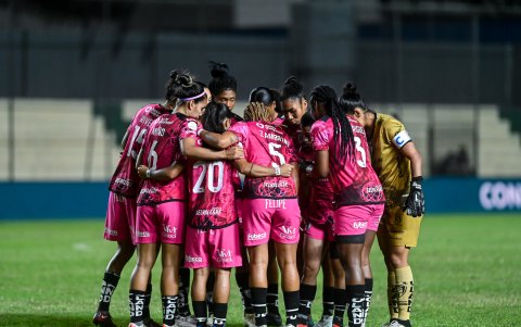 Dragonas es el primer equipo ecuatoriano en clasificar a semifinales.