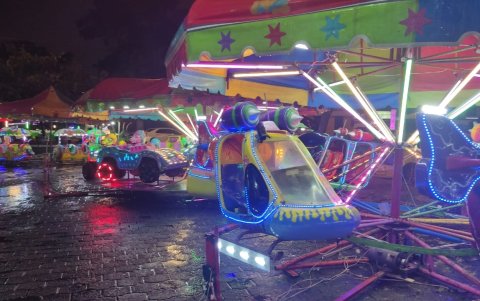 Los juegos mecánicos tenían conexiones eléctricas clandestinas y estaban ubicados en el parque central de Carcelén.