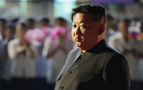 Kim Jong Un en la ceremonia de despedida del presidente ruso, Vladímir Putin, a su partida en el Aeropuerto Internacional de Sunan en Pyongyang,el 19 de junio de 2024.