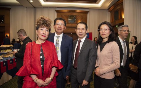 Amy Meng, Tommy Meng, Wen Huang y Sian Huang.