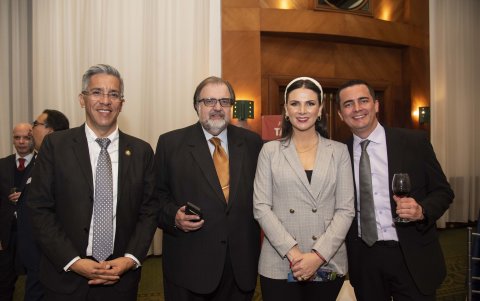 Camilo Salinas, Gonzalo Ruiz, Ana Galarza y Jorge Peñafiel .