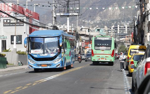 Vía. Una de las pocas vías de acceso a Cumbayá es la María Angélica Idrobo.