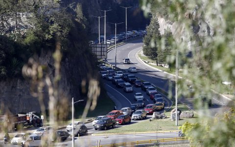 Tráfico. Incluso cuando no es hora pico, en la avenida Interoceánica hay congestión.