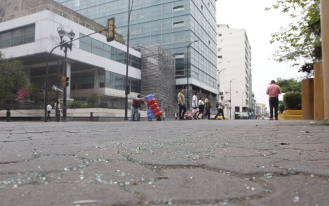 Así quedó parte de la escena tras el hecho violento.