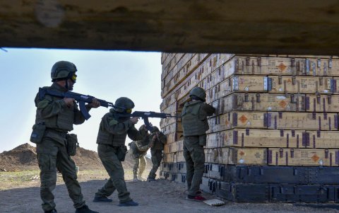 Militares rusos durante un operativo en medio del conflicto con Ucrania.