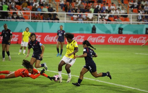 Jaslyn Valverde marcó el doblete que selló la victoria tricolor en su debut mundialista.