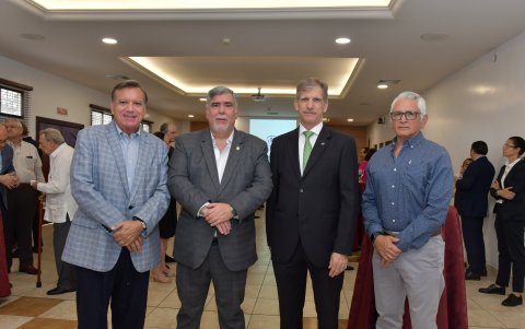 Mauricio Ayala, Francisco Jarrín, José Antonio Costa y Dany Vélez.