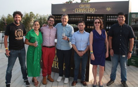 Martín Espinosa, Sandra Cañizares, José Nájera, José Luis González, Vinicio Moya, Alfonsina Sirpo y Peter Zavala.