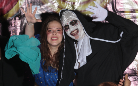 Ivanna Sorrosa, vestida de gitana, ganó el premio a mejor disfraz.