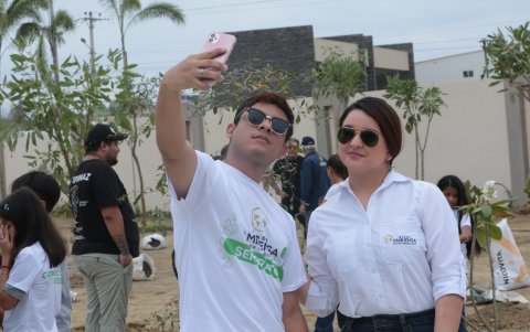 Jonathan Arias y Doménica Cereceda.