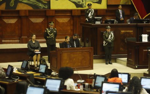 Réplica de la ministra del interior en la Asamblea Nacional.