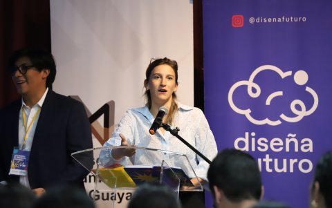 Pamela Ycaza, CEO de Diseña Futuro, en el evento de clausura del laboratorio ciudadano para la seguridad.