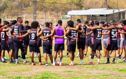 Luz Valdivia denunció que sus jugadores recibieron llamadas para intentar sobornarlos. Lleva adelante investigaciones para aplicar posibles sanciones a los futbolistas.