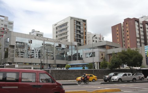 Un tramo de la av. 6 de Diciembre se cerrará, en el sector del CNE, norte de Quito.