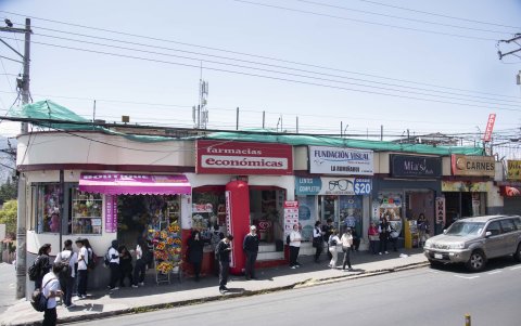Restaurantes, bares y negocios de todo tipo atraen a una gran cantidad de usuarios a la zona.