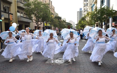 La ciudad aún festeja sus 204 años de Independencia.