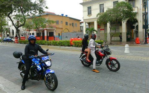 Está abierto al tránsito vehicular y peatonal el tramo donde se ejecutó la demolición del Fantasía