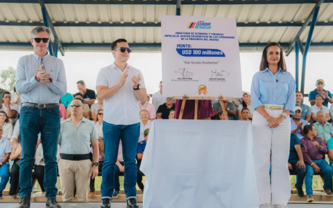 El gobierno de Daniel Noboa le entrego un aval de USD 100 millones a la Prefectura del Guayas, en un acto realizado en el cantón El Empalme.