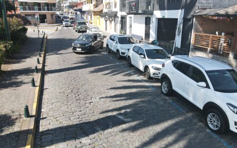 Propuesta. Una de las sugerencias de los expertos es eliminar la zona azul en la calle Francisco de Orellana para reducir el tráfico.