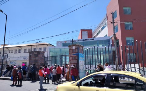 En el hospital General de Latacunga se activo el código plata después del ataque armado.