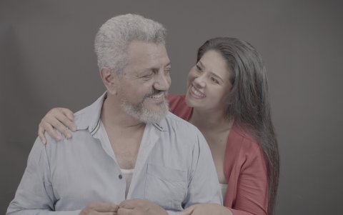 La comedia romántica, de una hora de duración, trata sobre un matrimonio de diez años.