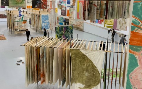 La producción de vanguardia hecha con medios básicos de la mano de dos exposiciones.