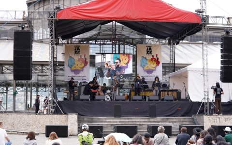 Tras presentarse en el país, el álbum llegará a las plataformas.