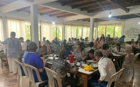 Las casas de retiros aportan con los ingresos económicos de la organización