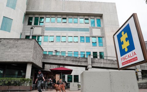 La Fiscalía General de la Nación suspendió temporalmente las órdenes de captura vigentes.