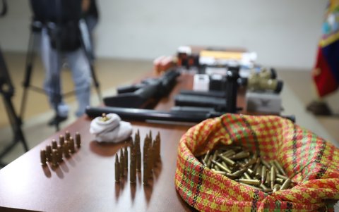 Militar tenía armamento ilegal en su poder.