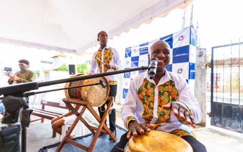 Este proyecto se enfoca en resaltar la música ancestral, la marimba y los cantos tradicionales.