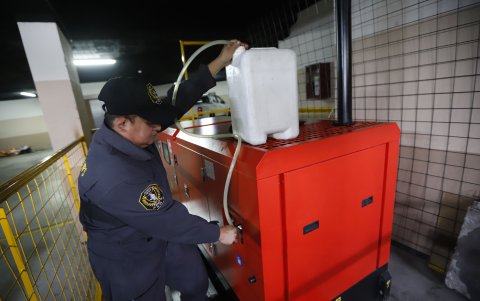 Equipo. El Amazonas Parc tiene una máquina gigante, para sus 200 condominios.