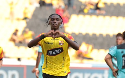 Alen Obando marcó uno de los goles para Barcelona en el partido ante Cumbayá en el Monumental