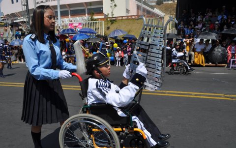 Estudiantes con discapacidad forman partes de las bandas marciales.