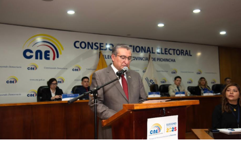 El consejero del Consejo Nacional Electoral (CNE), José Cabrera