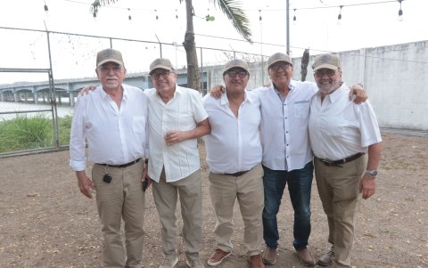 Alberto Jiménez, Iván Palacios, Ricardo Martínez, Fernando Castro y Gerardo Vásquez.