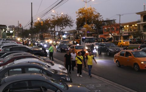 Los conductores advierten que en las vías de la ciudad apenas se observan unos cuantos agentes de la ATM. Piden la asistencia del personal.