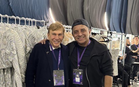 Junto a Osmel Souza.