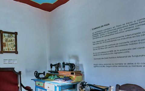 Se conservan las primeras maquinas de coser en el museo.