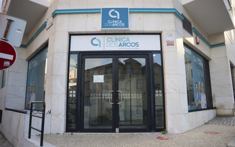 Clínica dos Arcos, una clínica privada de Lisboa que recibe también a mujeres derivadas desde la sanidad pública y que realiza el 30 % de las interrupciones voluntarias del embarazo de Portugal.