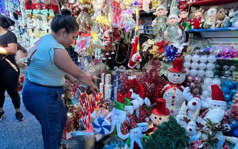 Los focos de navidad son los artículos menos vendidos.