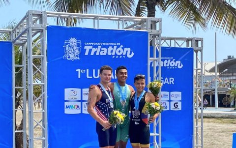 Gabriel Terán (d), fue tercero en la categoría élite varones.