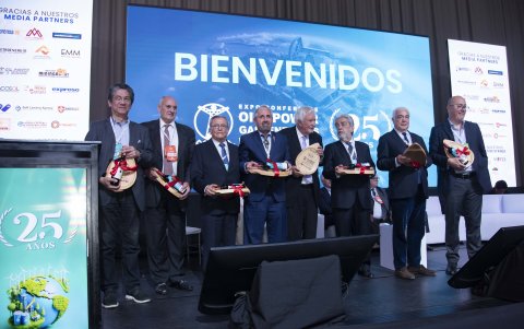 Erwin Pazmiño, Kurt Freund, Pedro Espín, Ítalo Cedeño, Hassan Becdach, Ernesto Grijalva, Fernando Santos y Vinicio Troncoso.