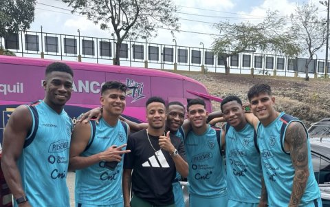 Después del entrenamiento no faltó la fotito para las redes.