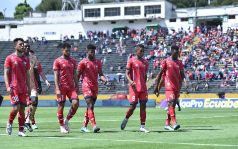 Los jugadores de El Nacional han reclamado varias veces por atrasos en sus sueldos. La directiva de los puros criollos ha realizado pagos parciales al plantel.