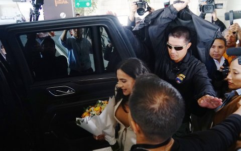 Tras permanecer casi un año en Israel, Verónica Abad regresó a Ecuador en noviembre de 2024, según ella, para hablar con el presidente Daniel Noboa.