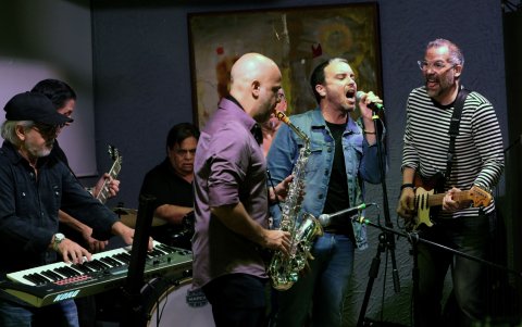 Las bandas locales Balboa (foto), Manglar Broders y The Jamming Birds interpretaron temas de géneros como rock, funk, jazz, blues y soul.
