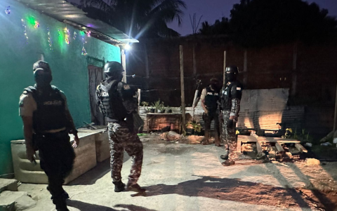 El Bloque de Seguridad, conformado por agentes de la Policía Nacional y Fuerzas Armadas, ejecutó el operativo Tormenta 8, en Durán.