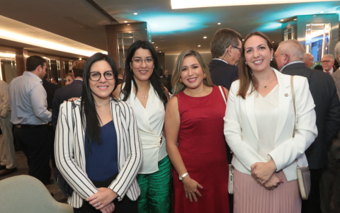 Verónica Baquero, Gilda Alcívar, María Isabel Silva y Ana María Gallardo.
